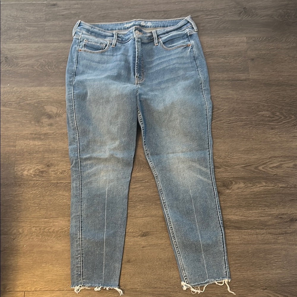 Old Navy Rockstar Super Skinny Cropped Jean